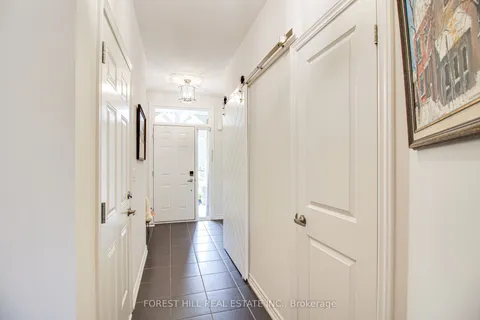 17 Gregory Avenue, ON L9Y 0Z5