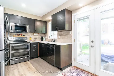 72 Livingstone Street, ON L4N 7J1