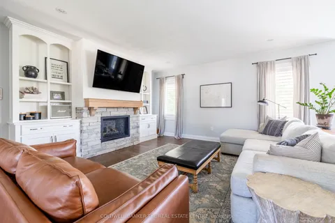 19 Cheslock Crescent, ON L3V 8N8