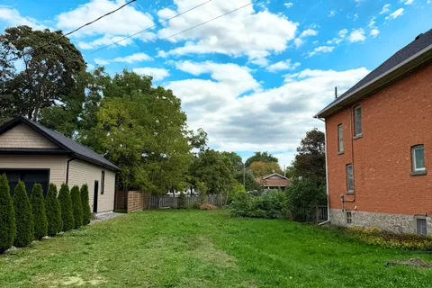 299 Beech Street, ON L9Y 2T7