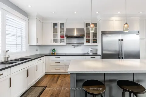 25 MENNILL Drive, ON L0L 1Y3