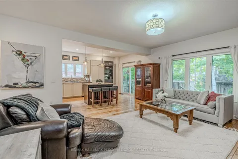 11 Oakmont Avenue, ON L0L 2L0