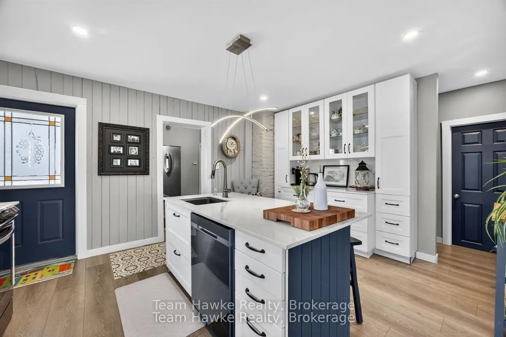 19 Water Street, ON L9M 1M8