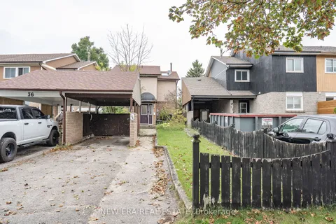 34 LAMPMAN Lane, ON L4N 5B1