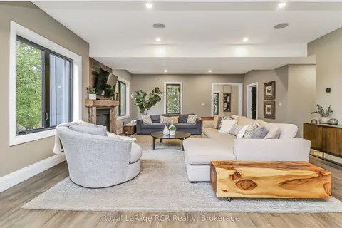 3 Holly Court, ON L9Y 5G5