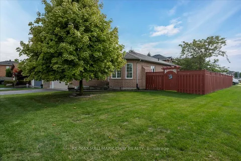 84 Pringle Drive, ON L4N 0R2