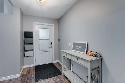 389 High Street, ON L3V 4X6