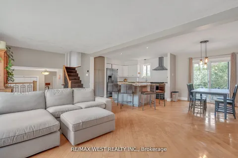 279 Sunnidale Road, ON L9Z 2T4