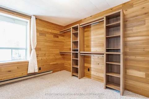 346 Lafontaine Road, ON L9M 0H1