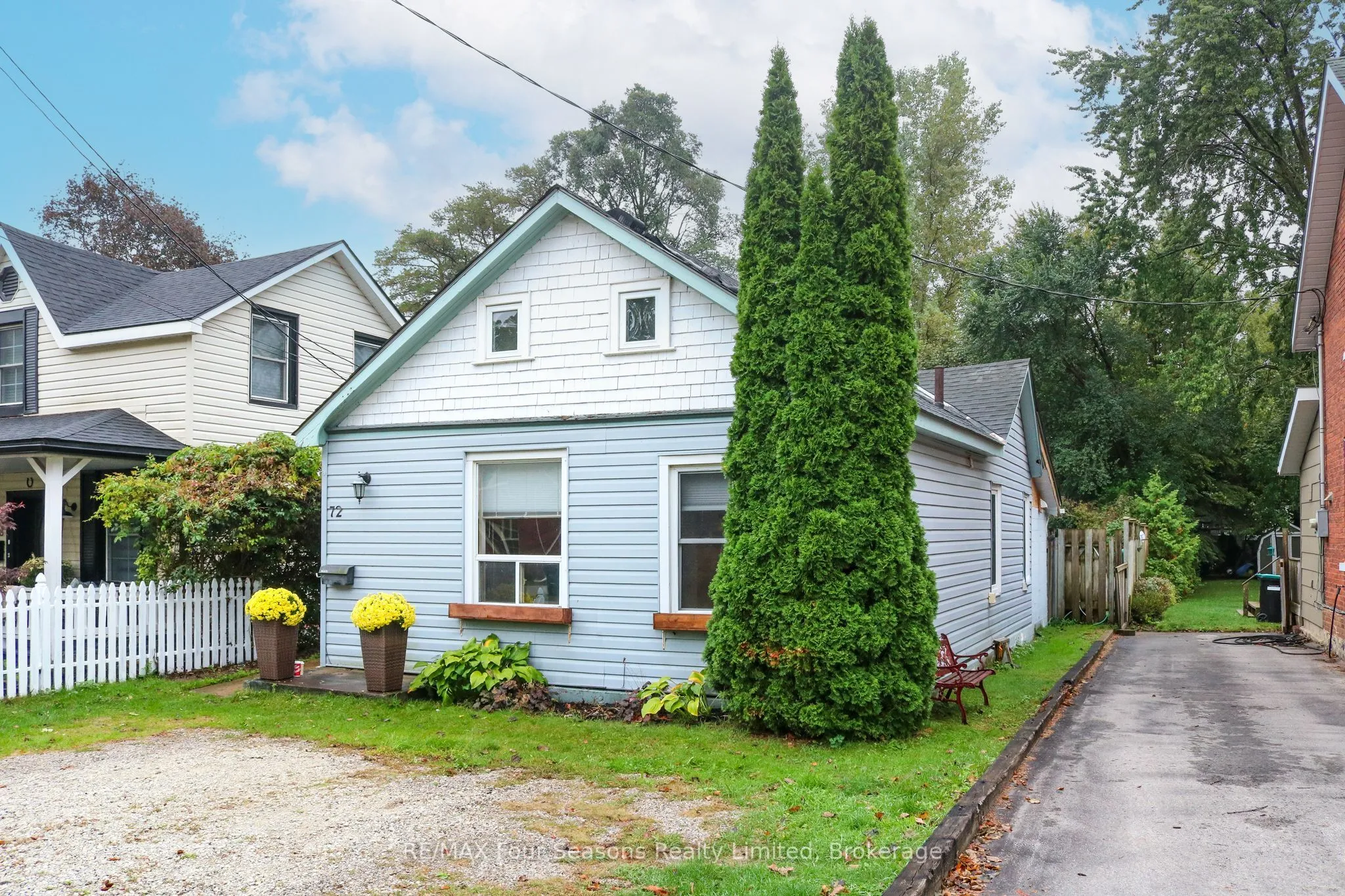 72 Sixth Street, ON L9Y 1Y7