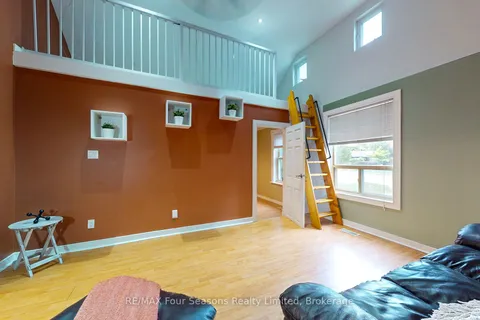 72 Sixth Street, ON L9Y 1Y7