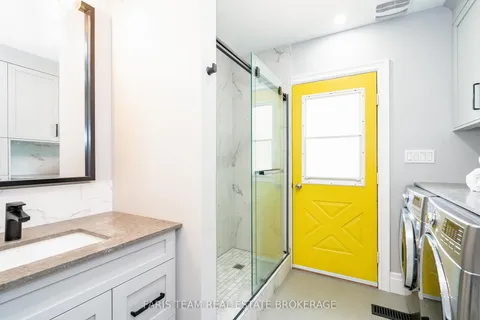 404 Manly Street, ON L4R 3E3