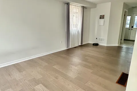 3 Crew Court, ON L4N 5S4