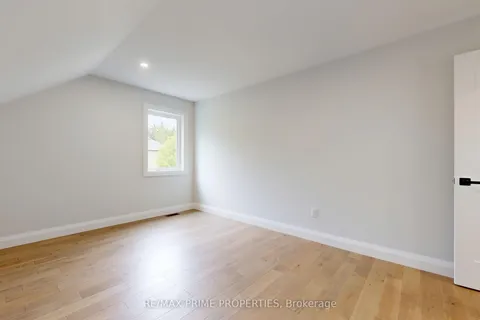 118 Valerie Crescent, ON L9Z 2P8