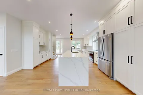 118 Valerie Crescent, ON L9Z 2P8