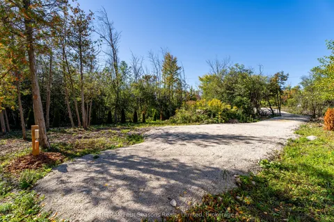 9746 Beachwood Road, ON L9Y 3Z1