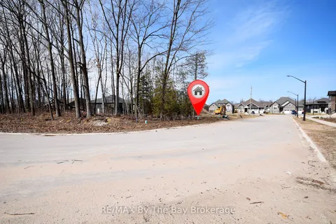 36 Joanne Crescent, ON L9Z 1R4