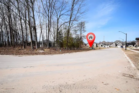 38 Joanne Crescent, ON L9Z 1R4