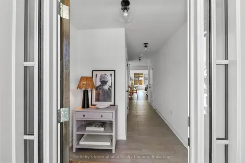 33 Foley Crescent, ON L9Y 3B7