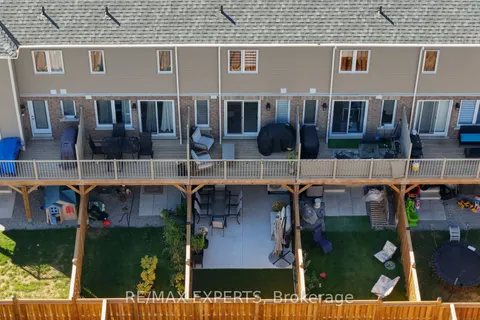 6 Pumpkin Corner Crescent, ON L9J 0T6