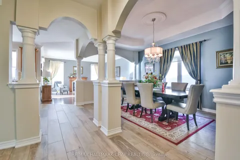 33 Meadowood Drive, ON L9Z 3B8