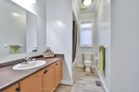 33 Meadowood Drive, ON L9Z 3B8