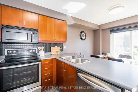 33 Bird Street, ON L4N 0X4