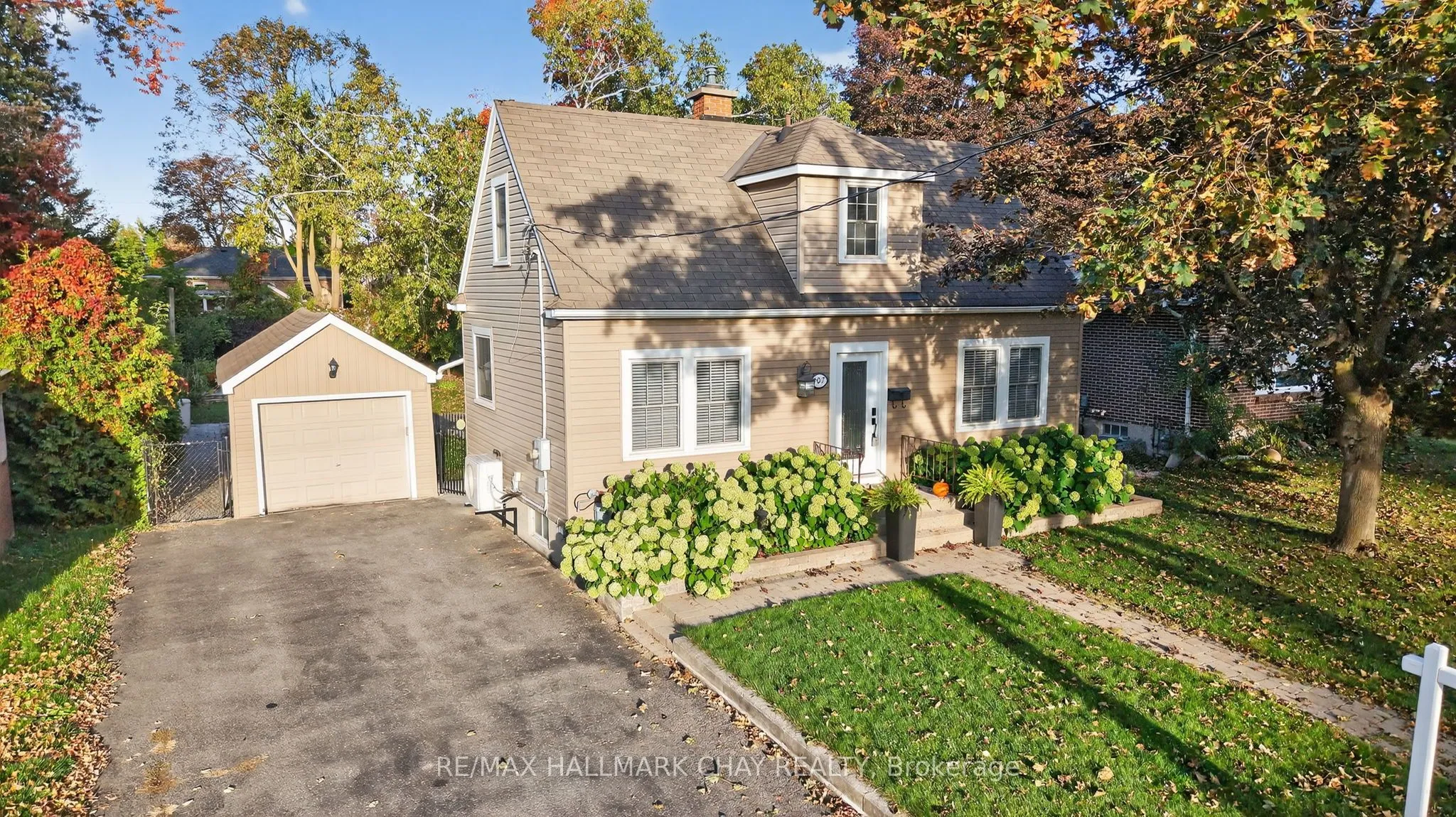 107 Peel Street, ON L4M 3L5