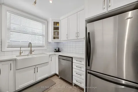 107 Peel Street, ON L4M 3L5