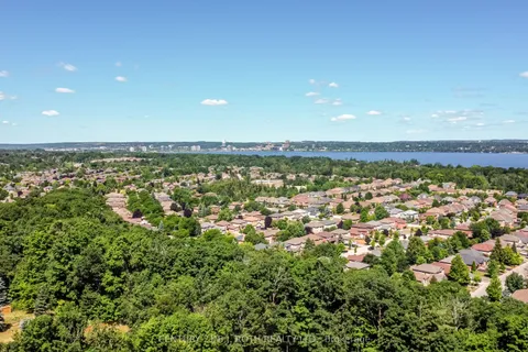 55 Bloxham Place, ON L4N 9K2