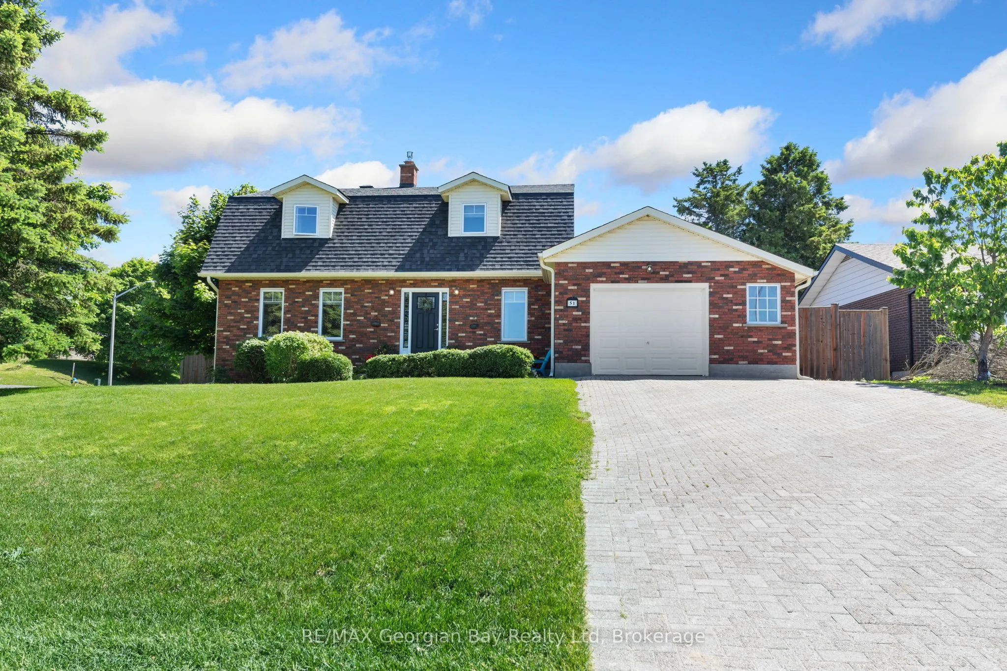 51 PAYETTE Drive, ON L9M 1H5