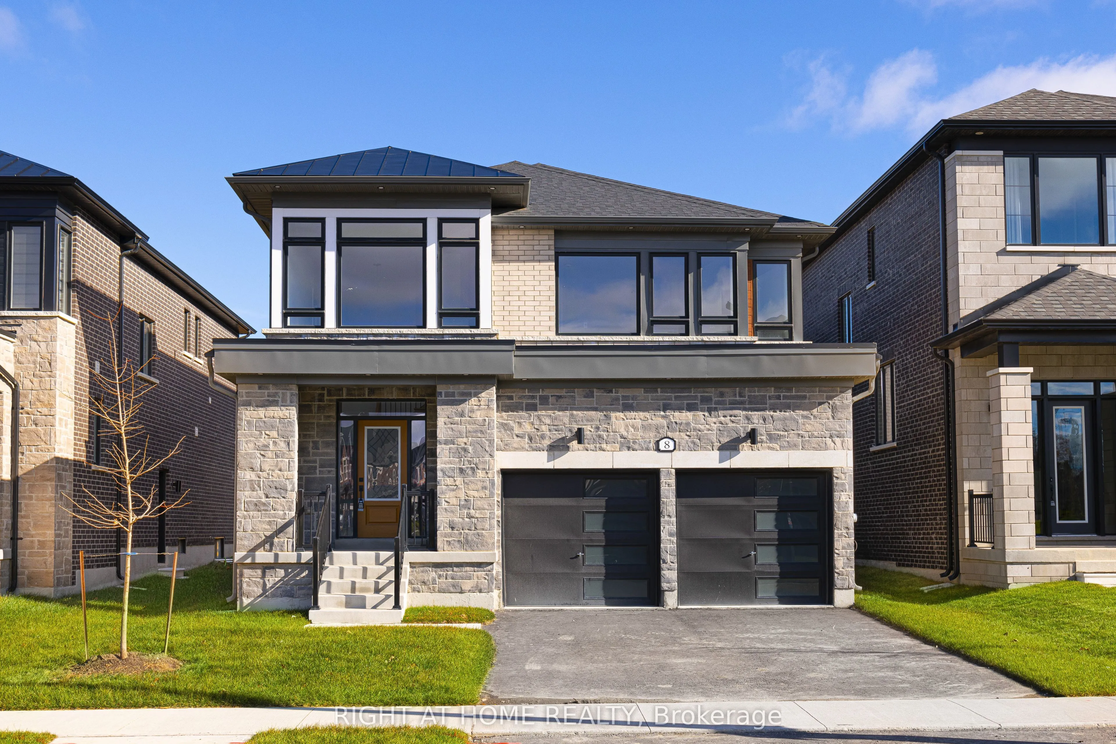 8 Nicort Road, ON L9Z 0N4