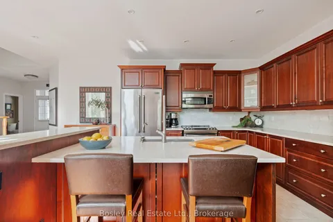 55 WATERFRONT Circle, ON L9Y 4Z2