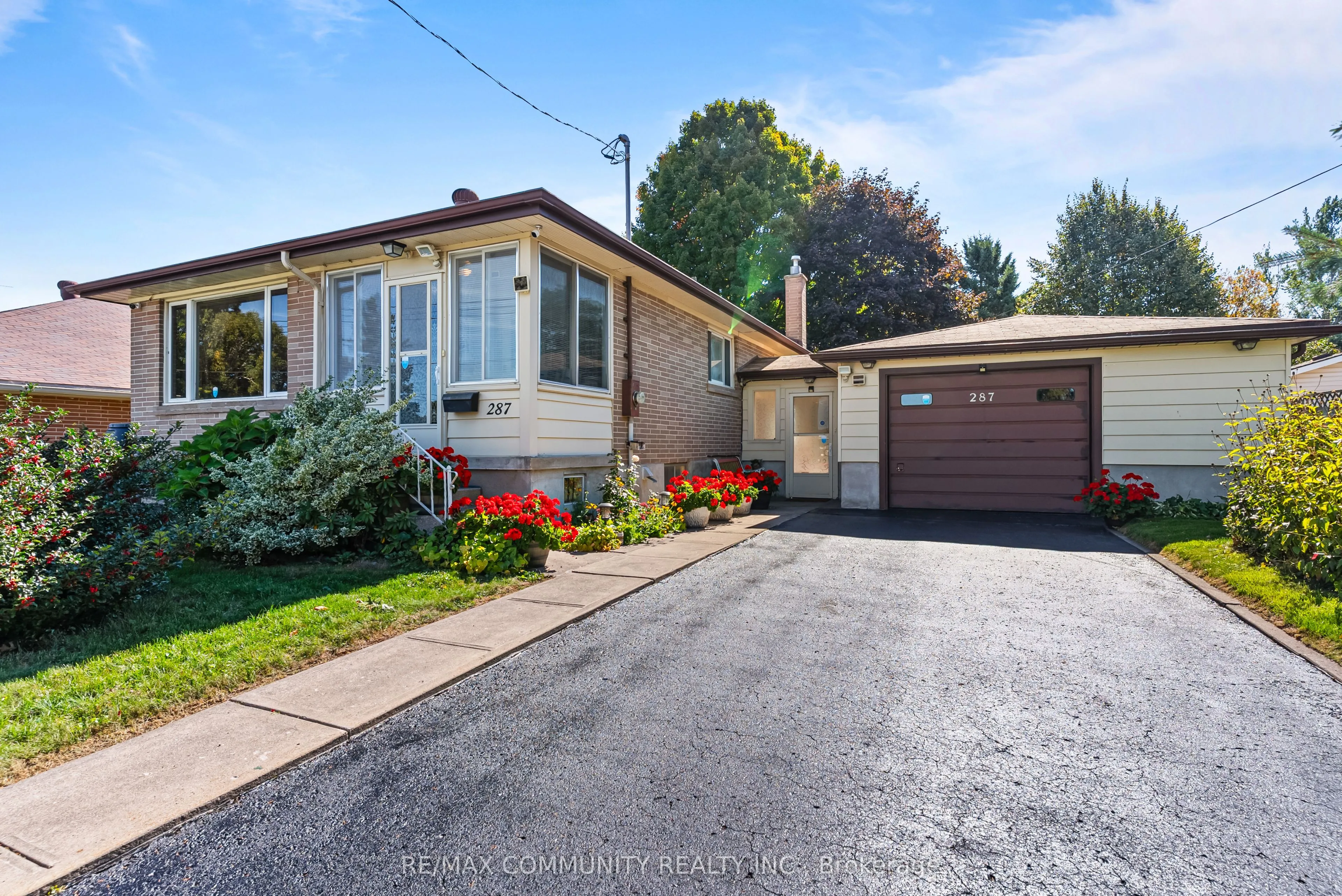 287 John Street, ON L4R 2J6