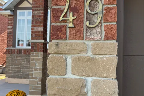 49 Felt Crescent, ON L4N 8V1