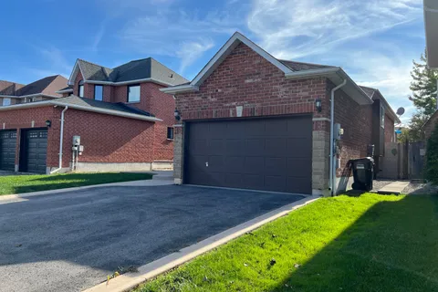 49 Felt Crescent, ON L4N 8V1