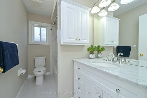 190 Wessenger Drive, ON L4N 8N9