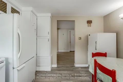 586 Dominion Avenue, ON L4R 1R3