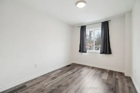 144 Memorial Avenue, ON L3C 5X2