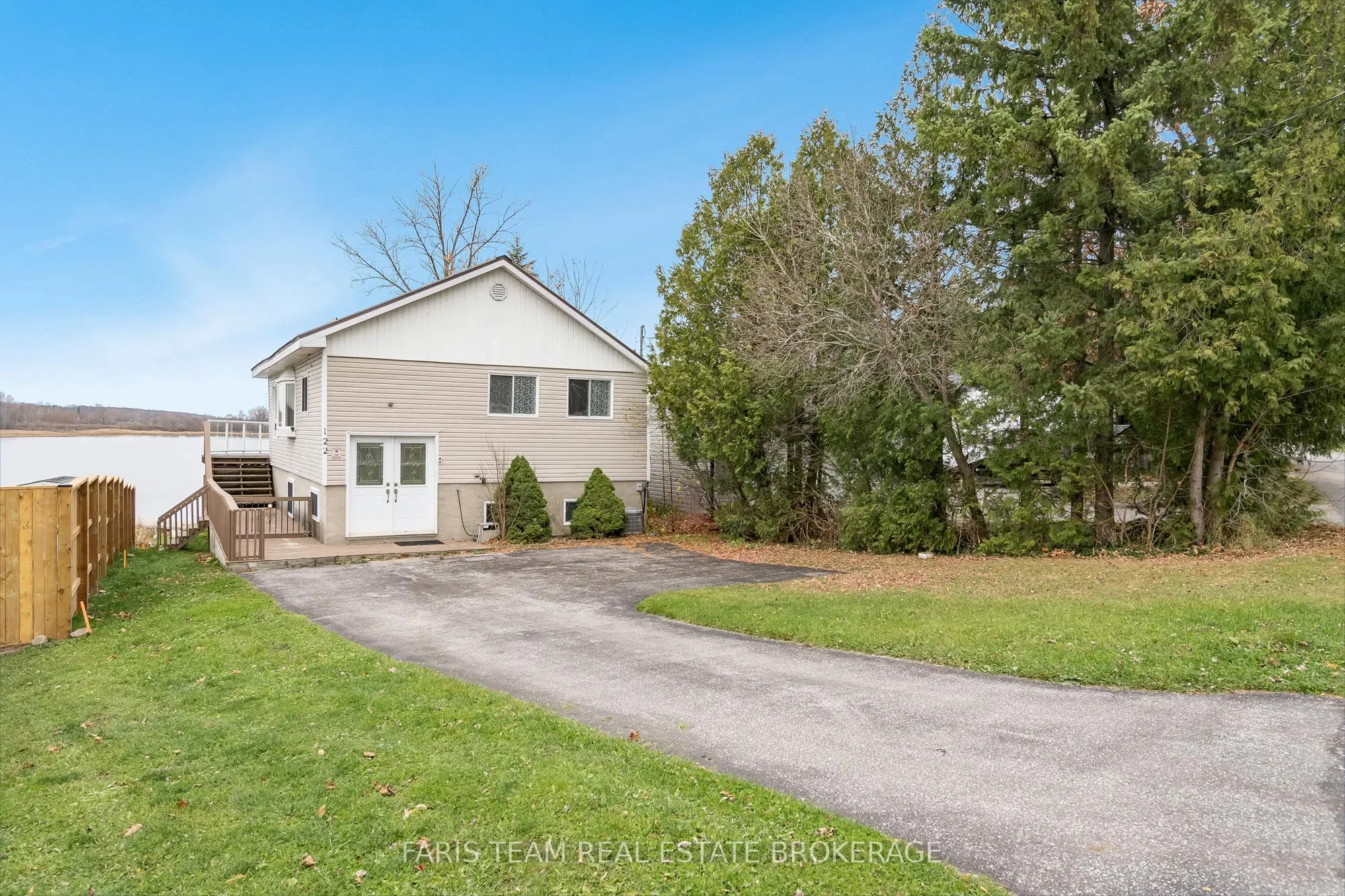 122 Mitchells Beach Road, ON L0K 2A0