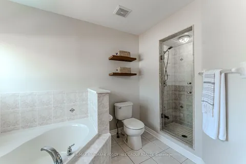 14 Regina Road, ON L4M 7J1