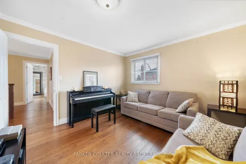 456 St Vincent Street, ON L4M 6T5