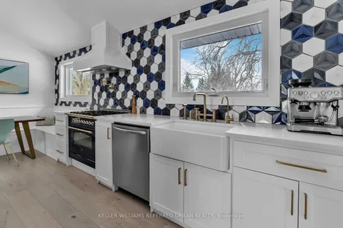 886 Sixth Street, ON L9Y 3Y9