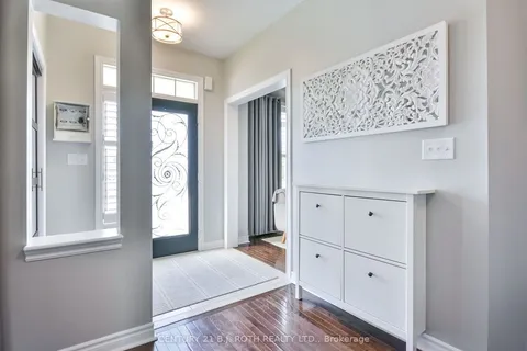 63 The Queensway N/A, ON L4M 7J3