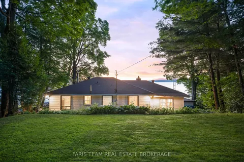 1697 Champlain Road, ON L9M 0E3