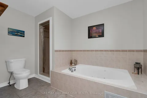 3 Meyer Avenue, ON L4M 6X2