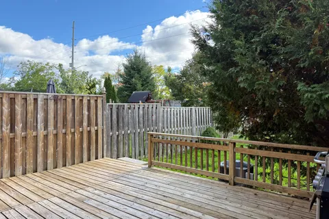 137 Courtney Crescent, ON L4N 5S9