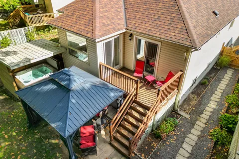 68 Dyer Drive, ON L9Z 1E4