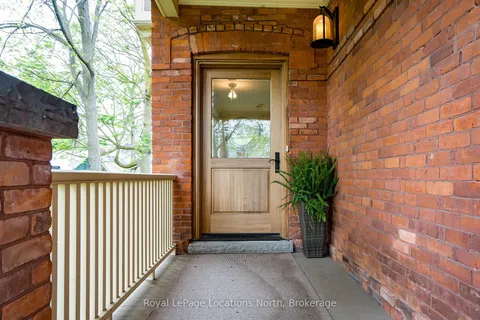 234 Pine Street, ON L9Y 2P2