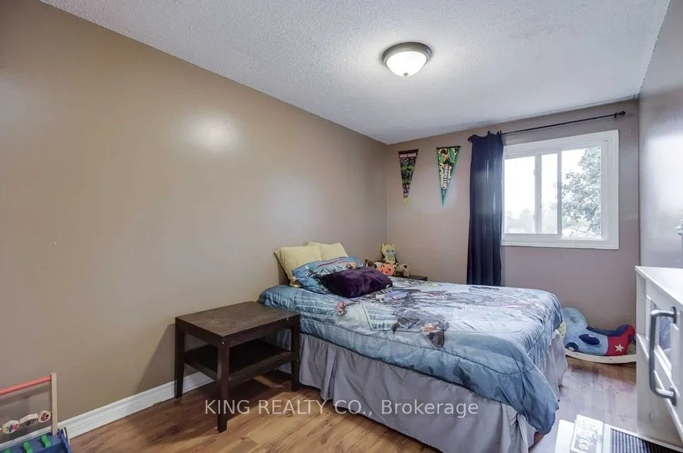 24 Lampman Lane, ON L4N 5B1